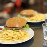 2019-06-01-Luisenpark-Mannheim-Cafe-Pflanzenschauhaus-Hamburger-Pomes-Frites-Woda-Wasser-Fotograf-Magdalena-Wyrebek